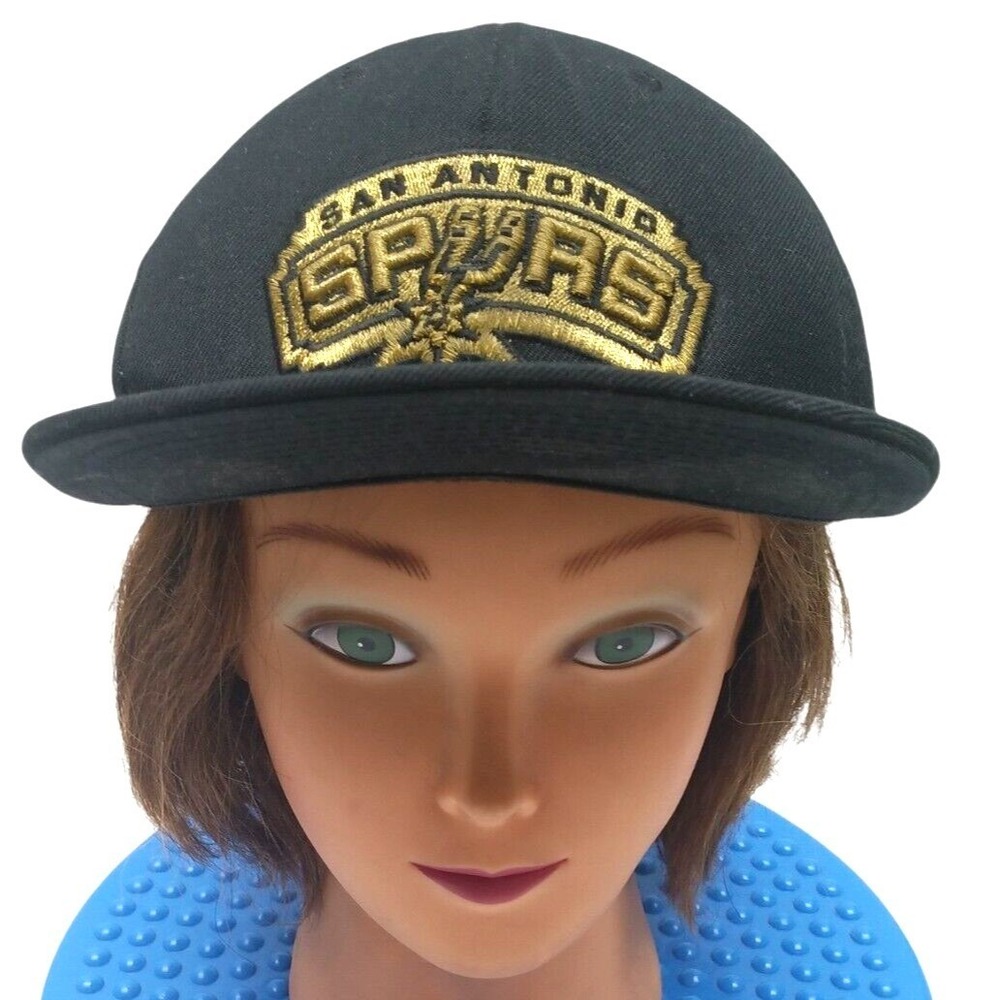 San‎ Antonio Spurs Mitchell & Ness NBA Snap Back Hat Black Gold Cap Embroidered